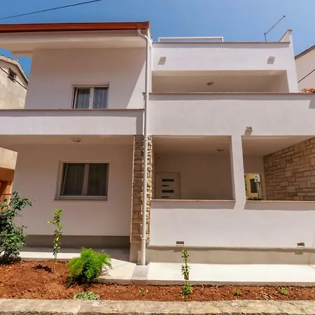 Pensjonat Privat Luka 4*