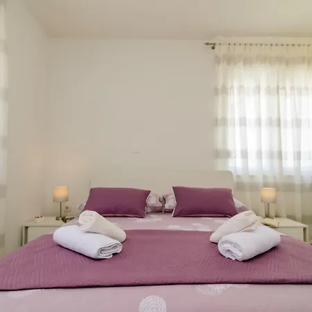 Privat Luka Гостьовий будинок 4*