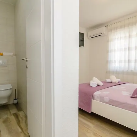 Privat Luka Задар